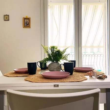 Apartment Holihome - La Variopinta,100m Dal Mare